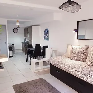 https://studio-hyper-centre-tout-confort.midi-pyreneeshotels.com